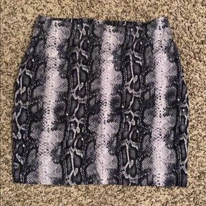 Snake Skin Cloth Mini Skirt